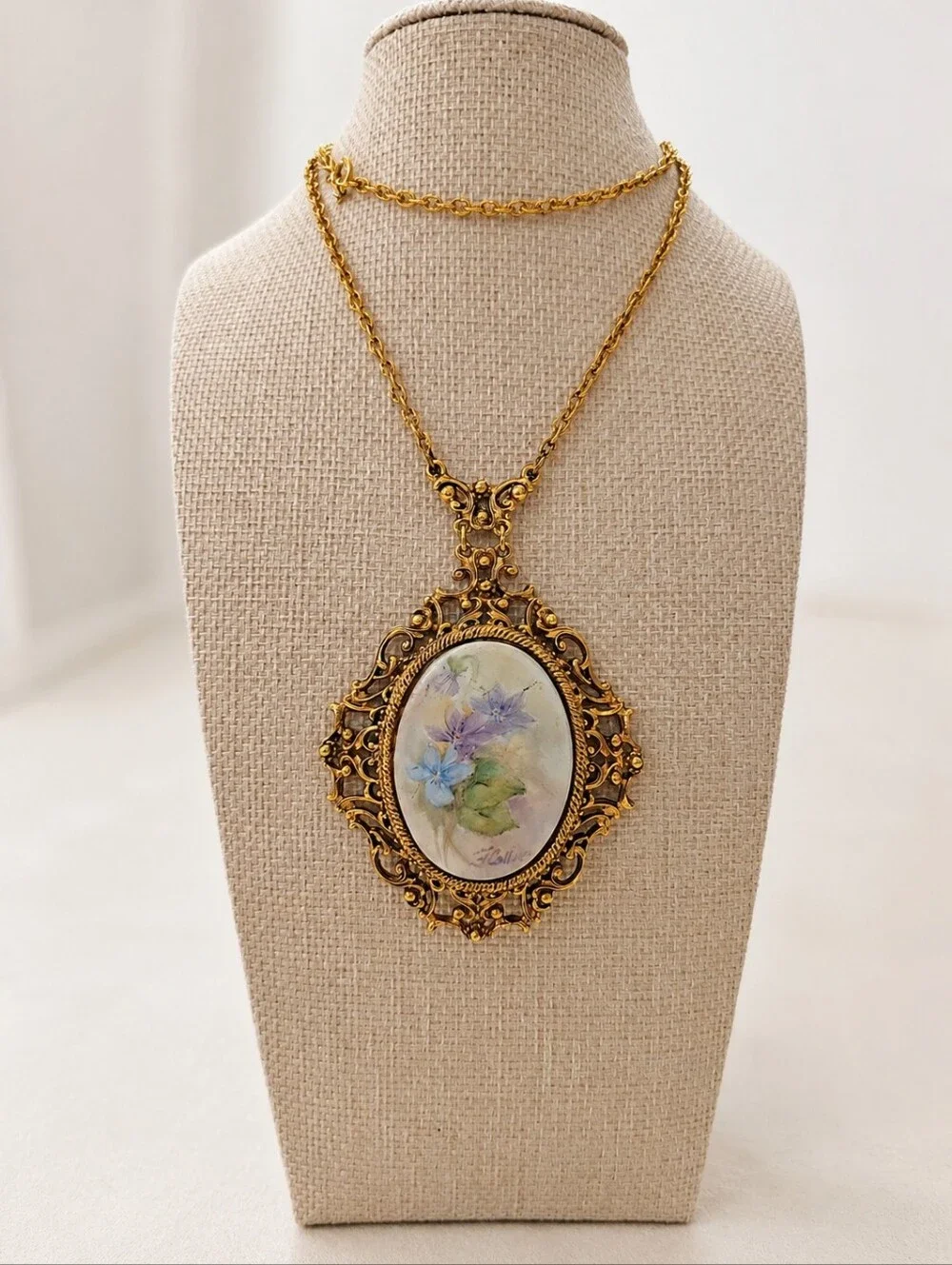 Vintage Florenza Hand-Painted Porcelain Pendant Necklace